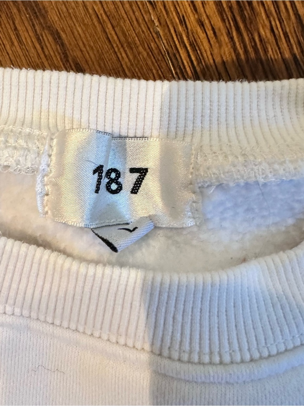 1987 Label BOS Crewneck Limited Edition #1/200 Signed - Picture 3 of 5